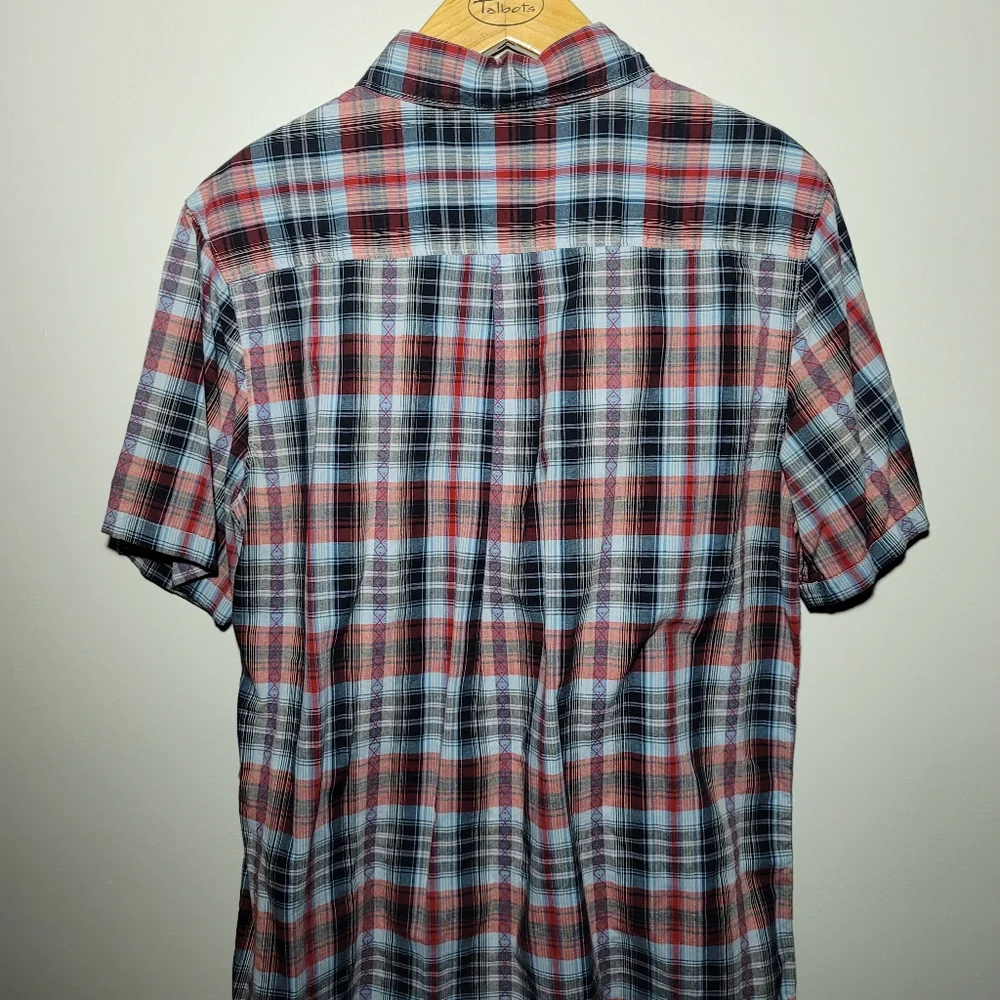 Merrell Shirt - Picture 2 of 3